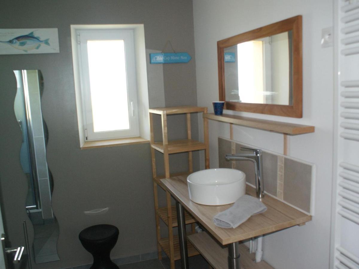 Wonderful Holiday Home In Audinghen With Garden Eksteriør bilde